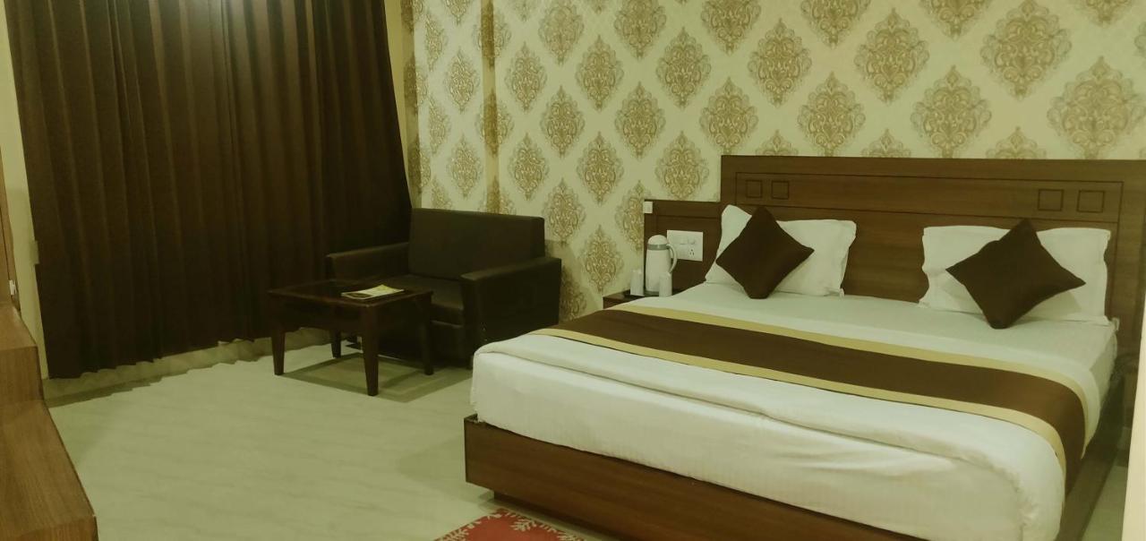 Hotel The Vaishno Devi Hills Katra  Εξωτερικό φωτογραφία