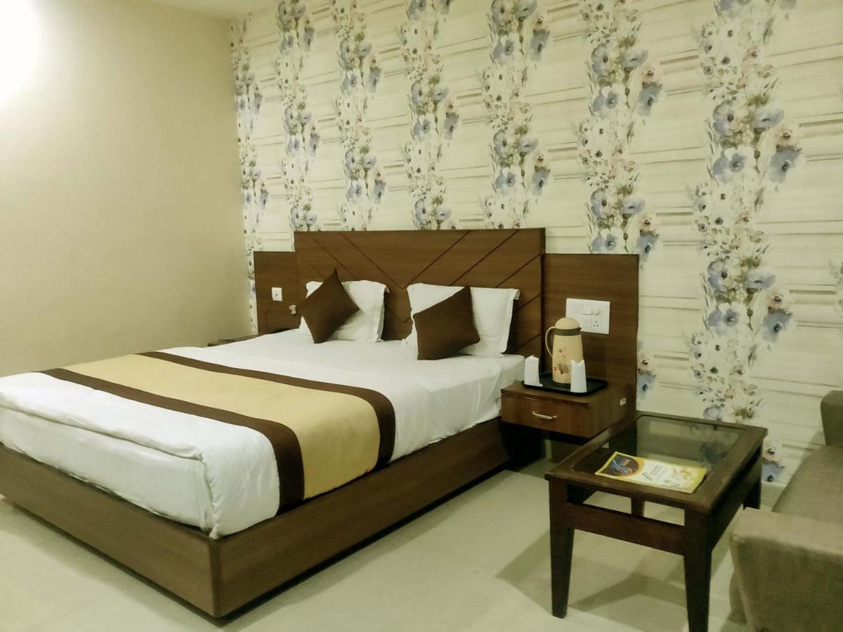 Hotel The Vaishno Devi Hills Katra  Εξωτερικό φωτογραφία