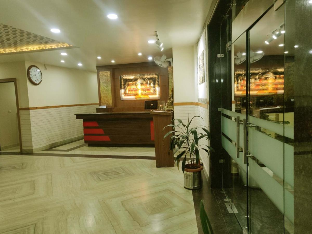 Hotel The Vaishno Devi Hills Katra  Εξωτερικό φωτογραφία