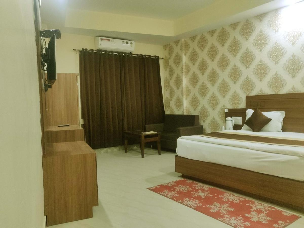 Hotel The Vaishno Devi Hills Katra  Εξωτερικό φωτογραφία