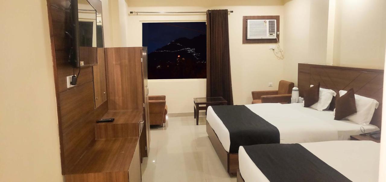 Hotel The Vaishno Devi Hills Katra  Εξωτερικό φωτογραφία