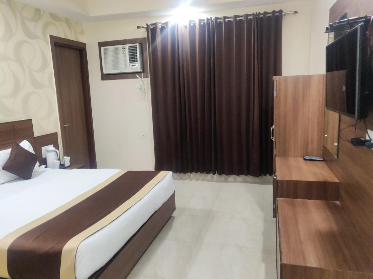 Hotel The Vaishno Devi Hills Katra  Εξωτερικό φωτογραφία