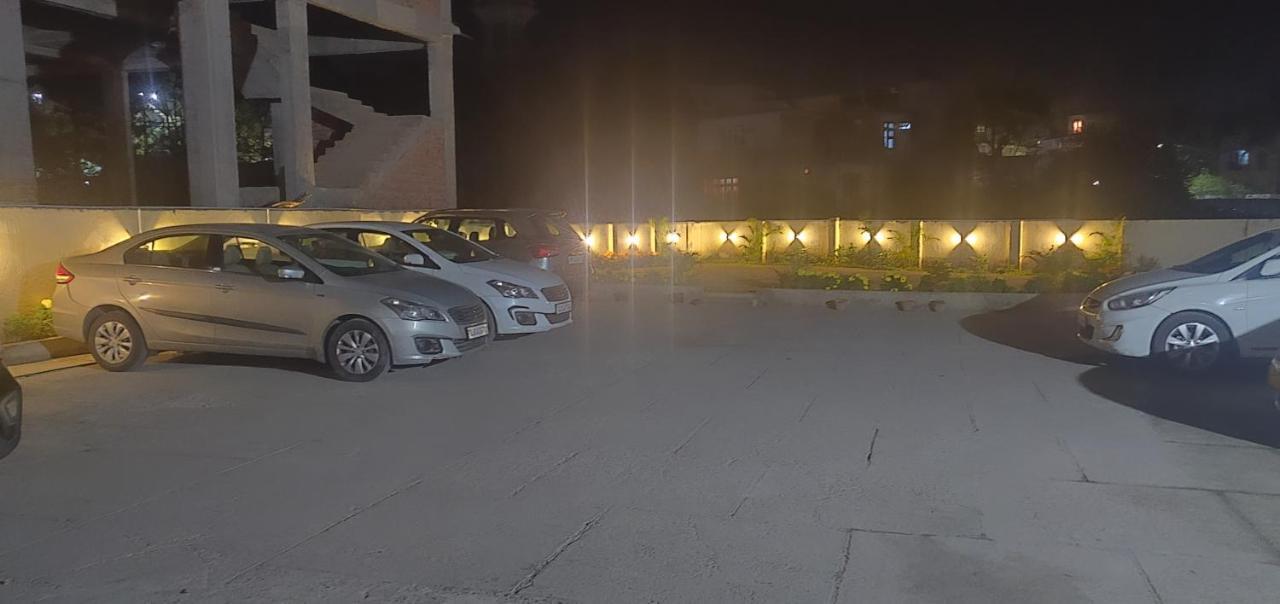 Hotel The Vaishno Devi Hills Katra  Εξωτερικό φωτογραφία