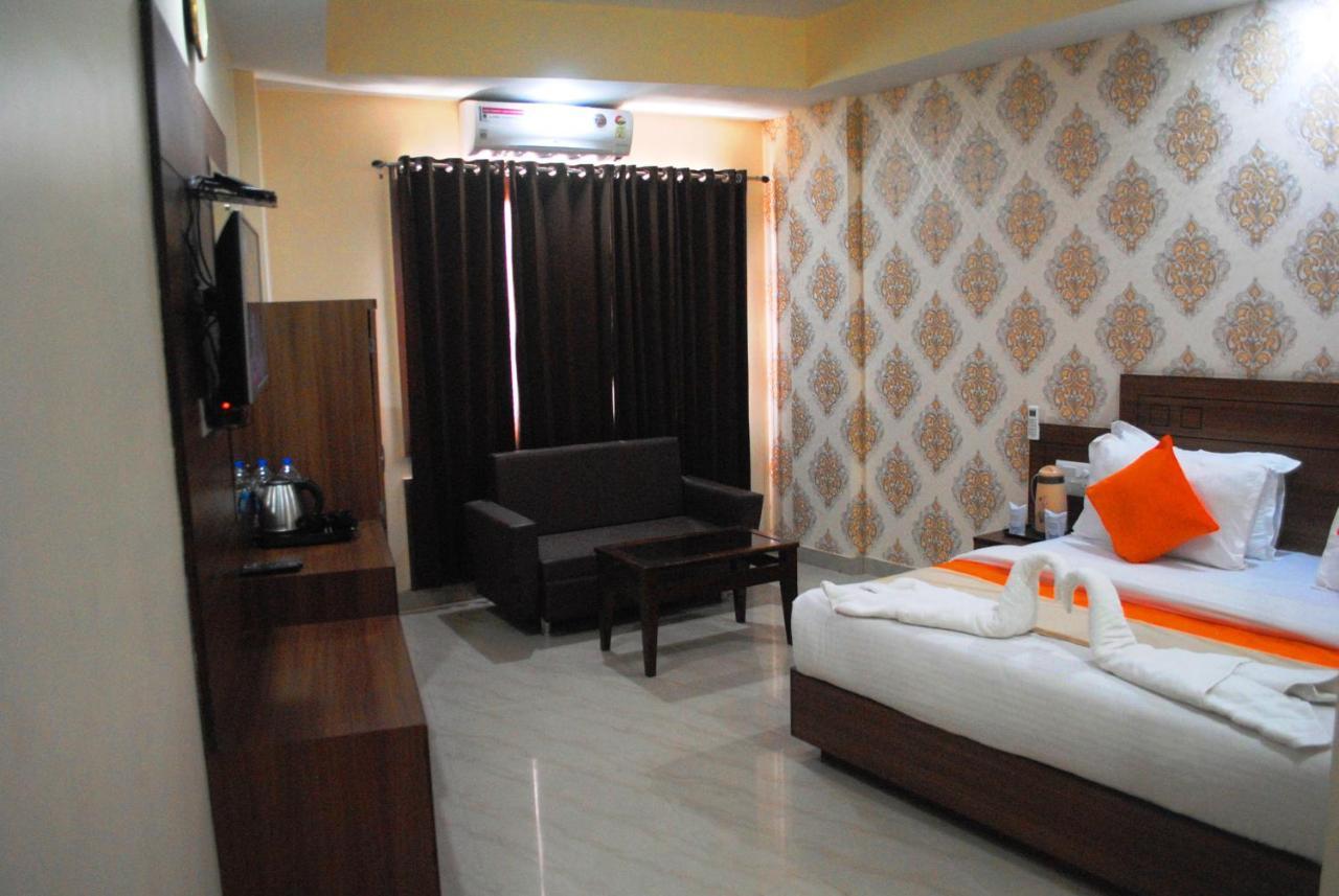Hotel The Vaishno Devi Hills Katra  Εξωτερικό φωτογραφία