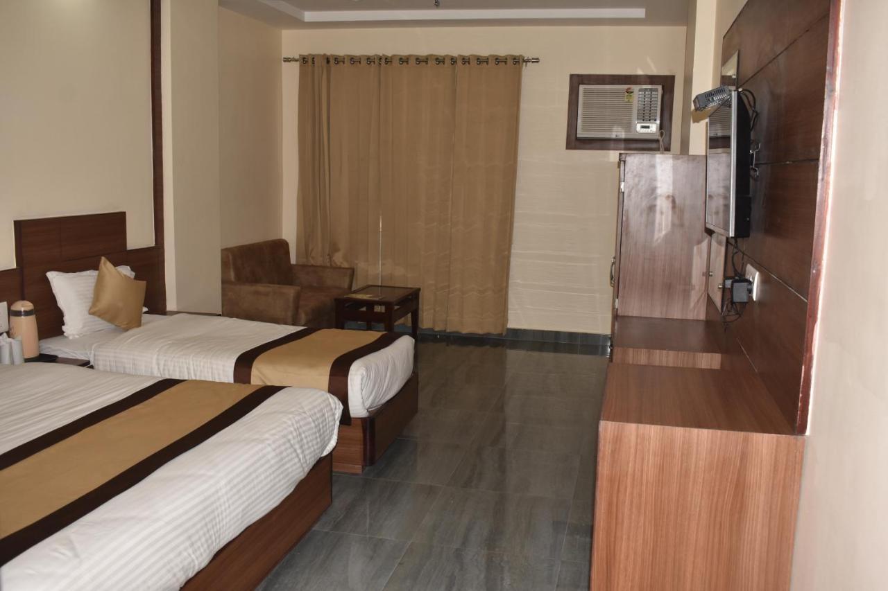 Hotel The Vaishno Devi Hills Katra  Εξωτερικό φωτογραφία